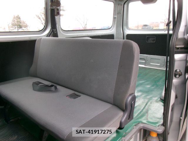 Nissan NV350 Caravan 2016-03 5874774-12