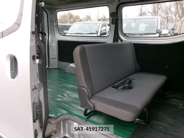 Nissan NV350 Caravan 2016-03 5874774-14