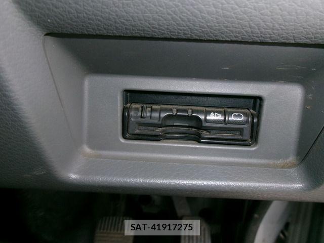 Nissan NV350 Caravan 2016-03 5874774-15