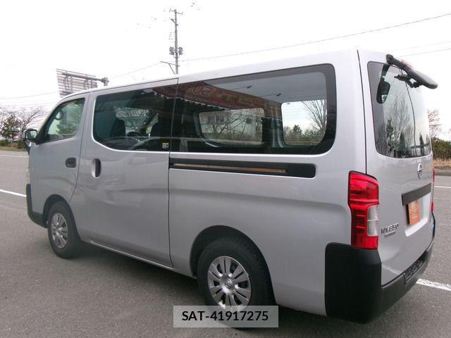 Nissan NV350 Caravan 2016-03 5874774-6