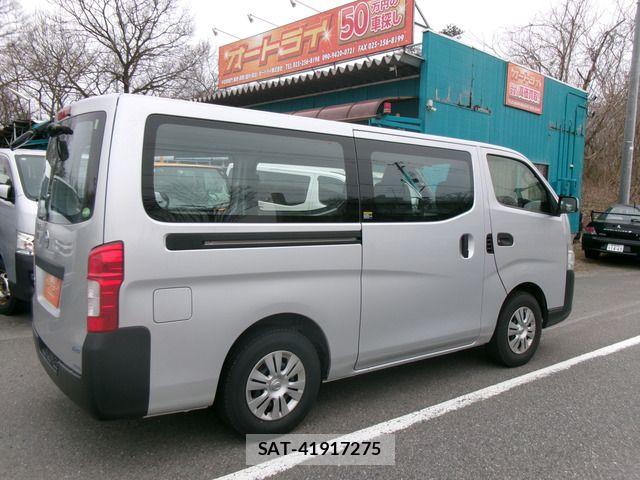 Nissan NV350 Caravan 2016-03 5874774-7