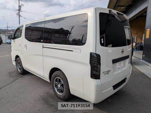 Nissan NV350 Caravan 2017-03 5874771-18