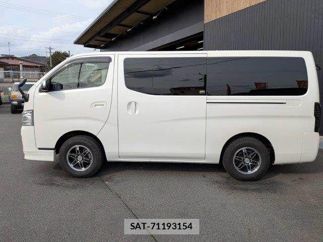 Nissan NV350 Caravan 2017-03 5874771-19