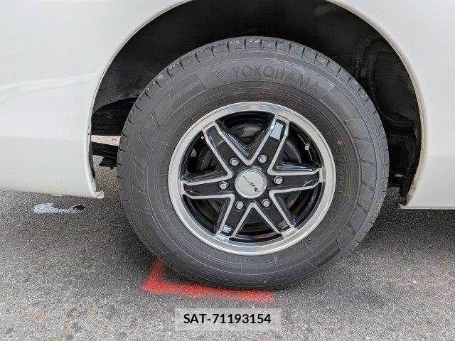 Nissan NV350 Caravan 2017-03 5874771-26