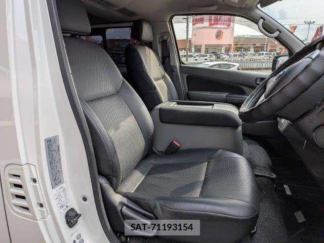 Nissan NV350 Caravan 2017-03 5874771-6