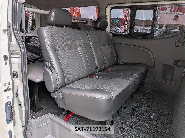 Nissan NV350 Caravan 2017-03 5874771-7