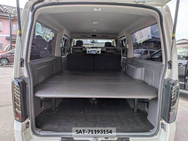 Nissan NV350 Caravan 2017-03 5874771-8