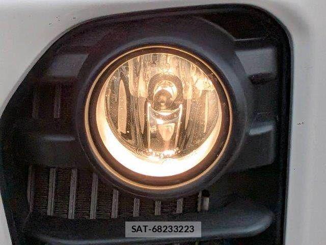 Nissan NV350 Caravan 2018-10 6015370-11