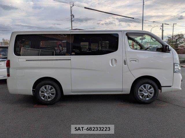 Nissan NV350 Caravan 2018-10 6015370-15