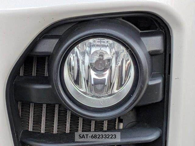 Nissan NV350 Caravan 2018-10 6015370-22
