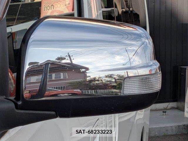 Nissan NV350 Caravan 2018-10 6015370-24