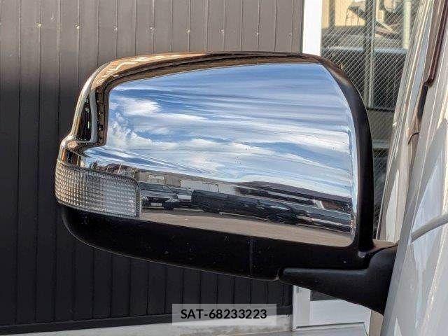 Nissan NV350 Caravan 2018-10 6015370-25