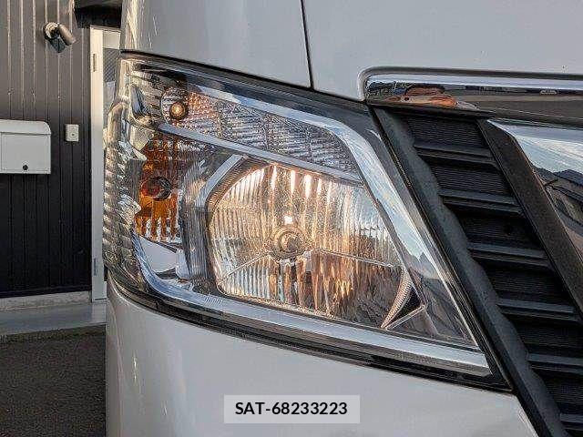 Nissan NV350 Caravan 2018-10 6015370-29