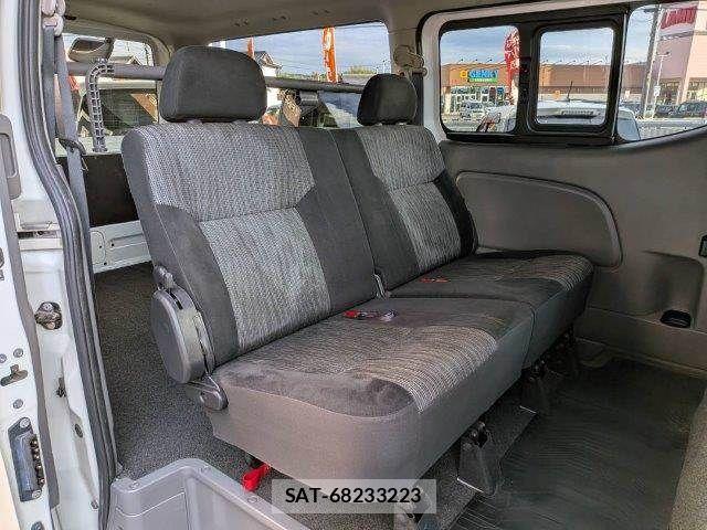 Nissan NV350 Caravan 2018-10 6015370-7