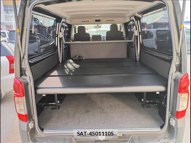 Nissan NV350 Caravan 2017-05 6015360-17