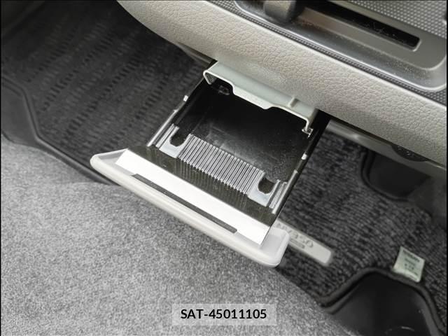 Nissan NV350 Caravan 2017-05 6015360-21
