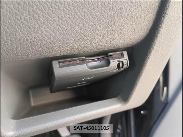 Nissan NV350 Caravan 2017-05 6015360-22