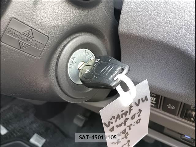 Nissan NV350 Caravan 2017-05 6015360-23