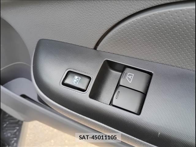 Nissan NV350 Caravan 2017-05 6015360-28