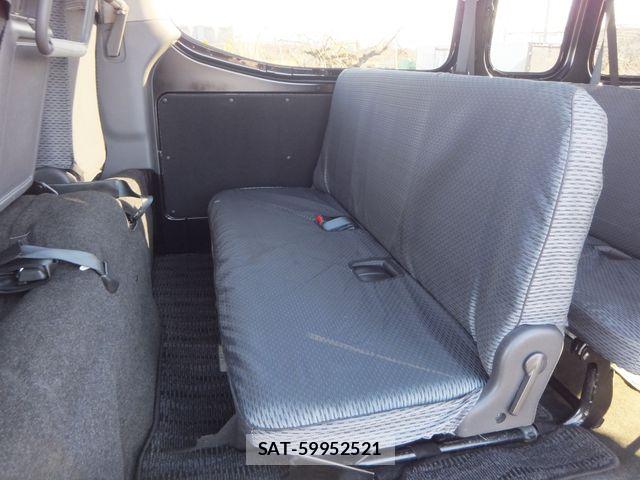 Nissan NV350 Caravan 2020-01 6265442-11