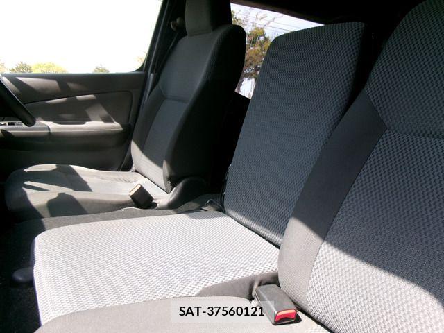 Nissan NV350 Caravan 2016-06 6501626-11