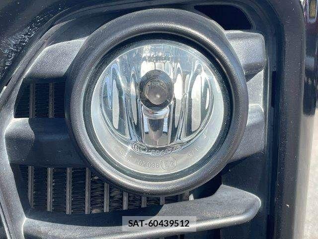 Nissan NV350 Caravan 2017-09 6673052-26
