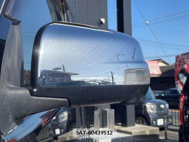 Nissan NV350 Caravan 2017-09 6673052-28