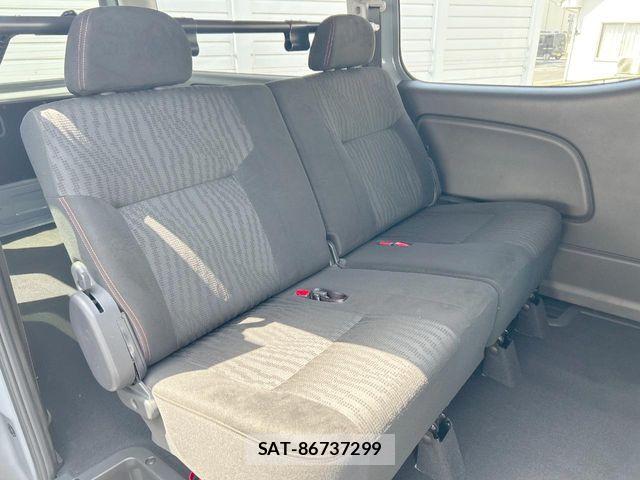 Nissan NV350 Caravan 2021-02 6677386-9