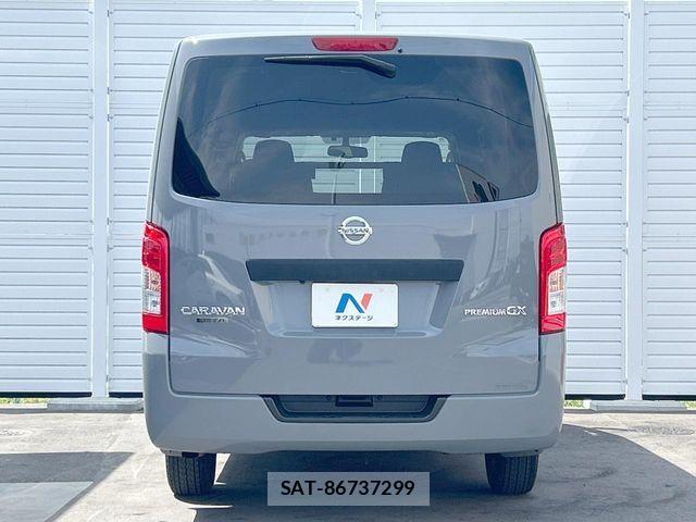 Nissan NV350 Caravan 2021-02 6677386-17