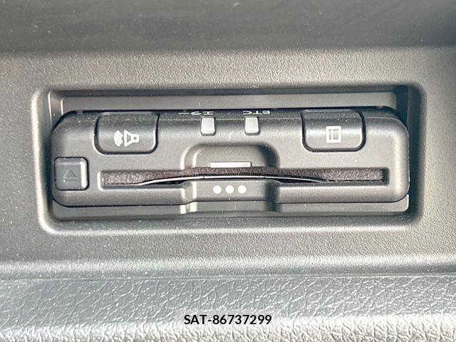 Nissan NV350 Caravan 2021-02 6677386-7