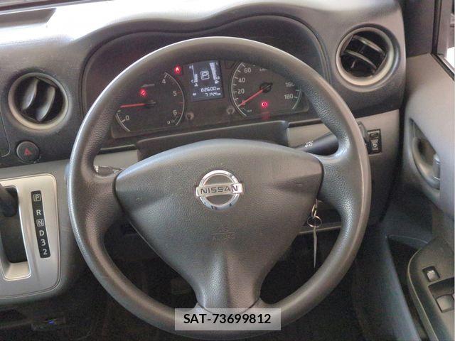 Nissan NV350 Caravan 2017-09 6910739-9