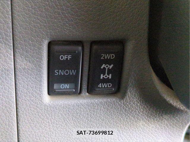 Nissan NV350 Caravan 2017-09 6910739-15