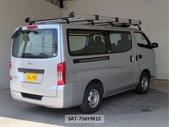 Nissan NV350 Caravan 2017-09 6910739-1