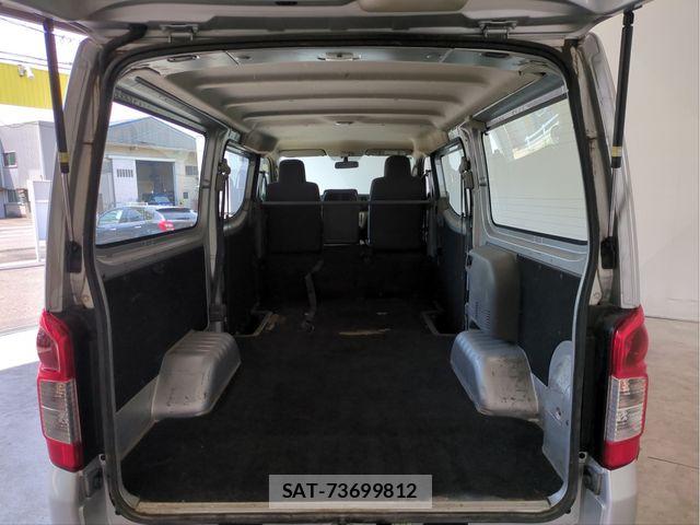 Nissan NV350 Caravan 2017-09 6910739-6