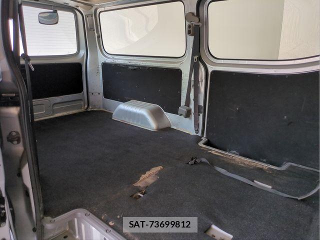 Nissan NV350 Caravan 2017-09 6910739-7