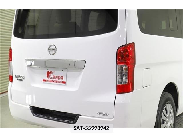 Nissan NV350 Caravan 2016-03 6910734-13