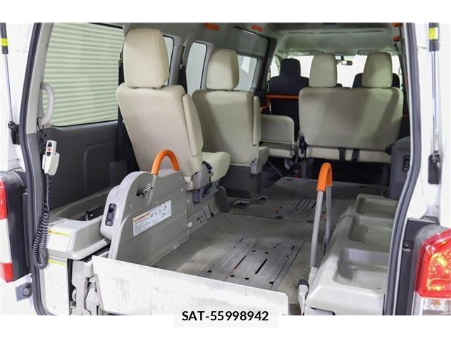 Nissan NV350 Caravan 2016-03 6910734-15