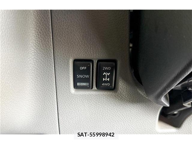 Nissan NV350 Caravan 2016-03 6910734-23