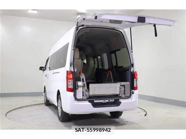 Nissan NV350 Caravan 2016-03 6910734-7