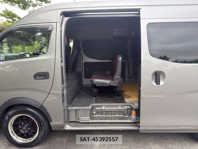 Nissan NV350 Caravan 2015-05 6910737-16