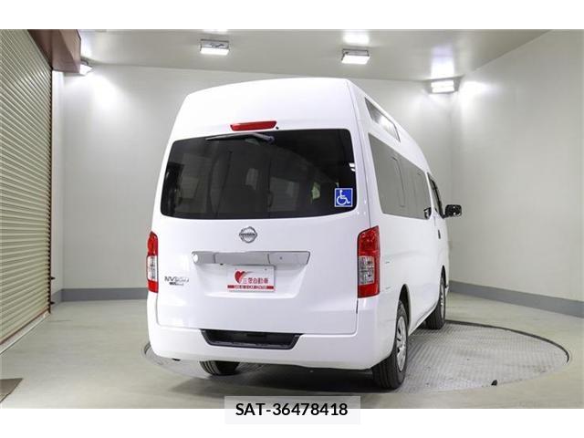 Nissan NV350 Caravan 2016-03 6910732-9