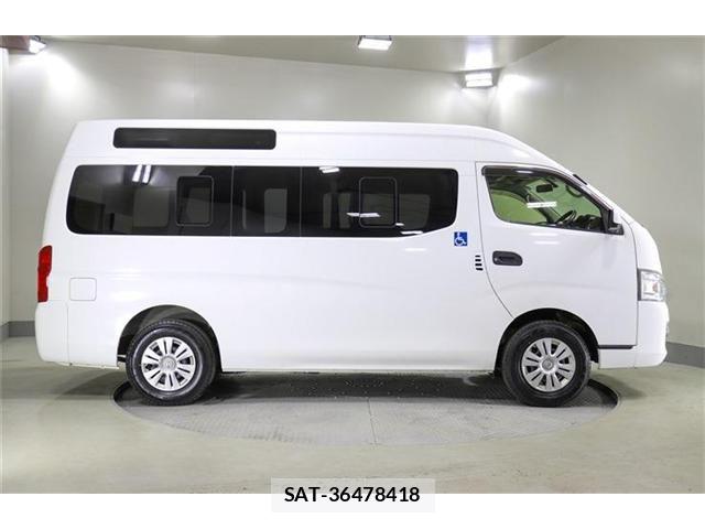 Nissan NV350 Caravan 2016-03 6910732-10