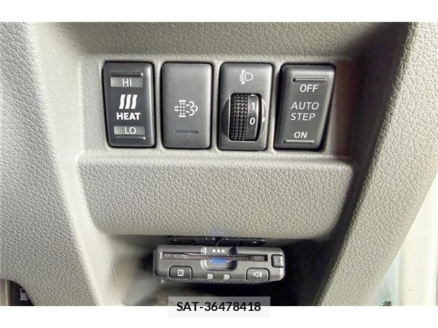 Nissan NV350 Caravan 2016-03 6910732-18