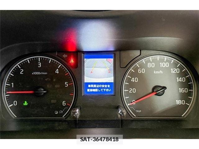 Nissan NV350 Caravan 2016-03 6910732-24