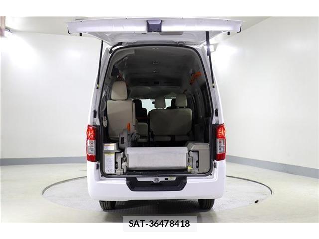 Nissan NV350 Caravan 2016-03 6910732-8