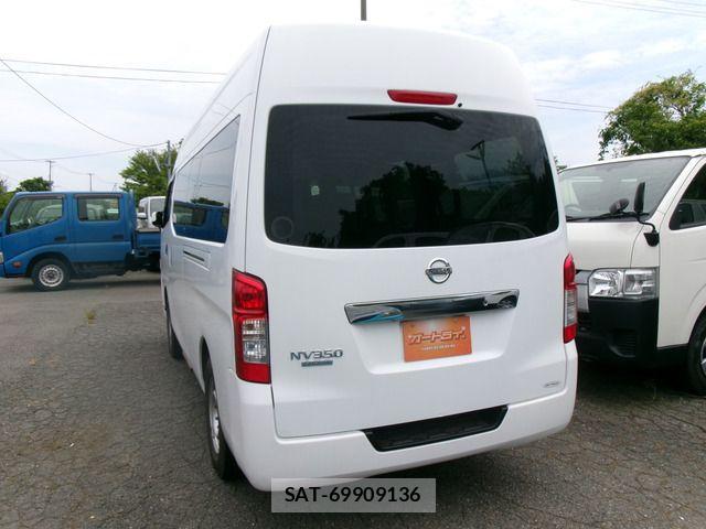 Nissan NV350 Caravan 2015-03 7021167-9