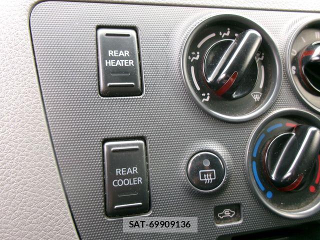 Nissan NV350 Caravan 2015-03 7021167-17