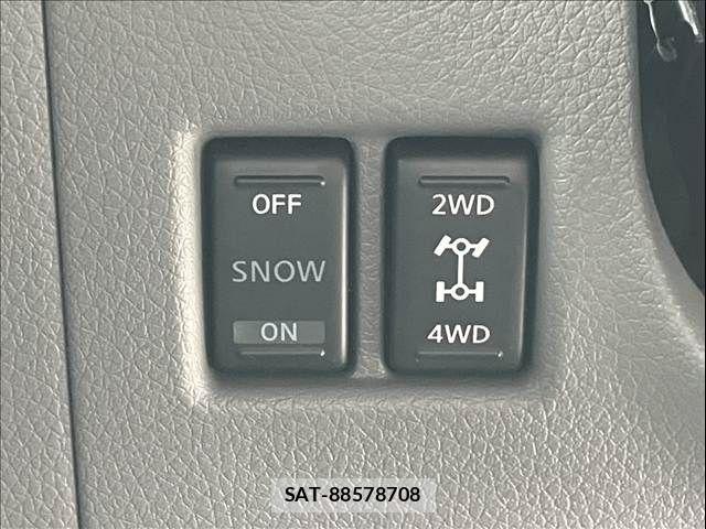 Nissan NV350 Caravan 2015-03 7060079-16