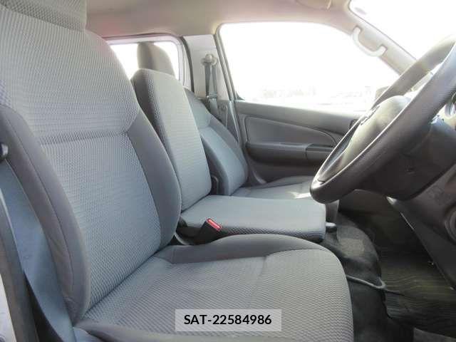 Nissan NV350 Caravan 2020-10 7060081-10