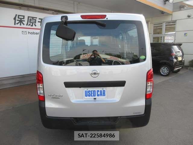 Nissan NV350 Caravan 2020-10 7060081-15